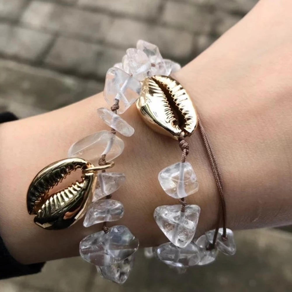 Dainty 24K Gold Boho Puka Shell Charm Bracelet - Picture 2 of 4